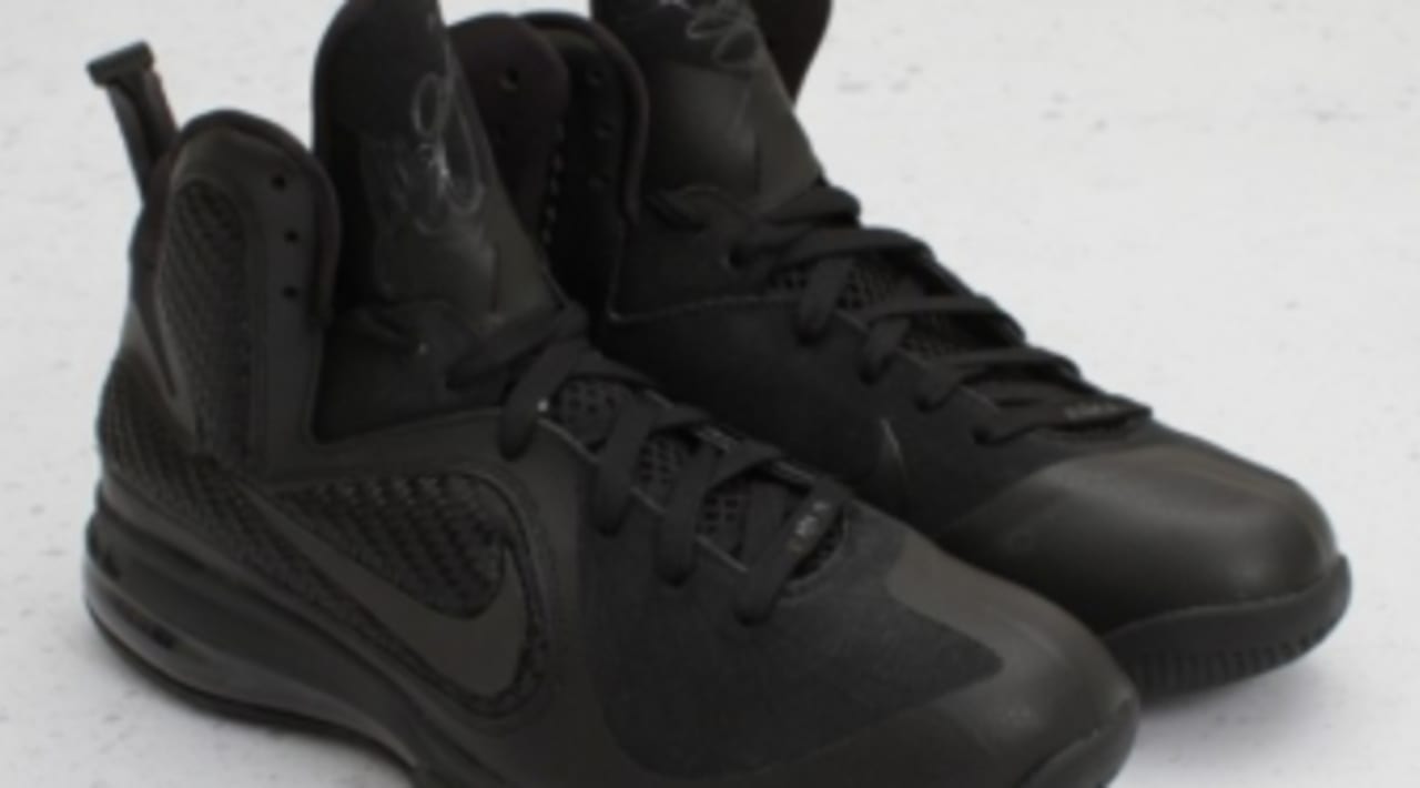 lebron 9 blackout