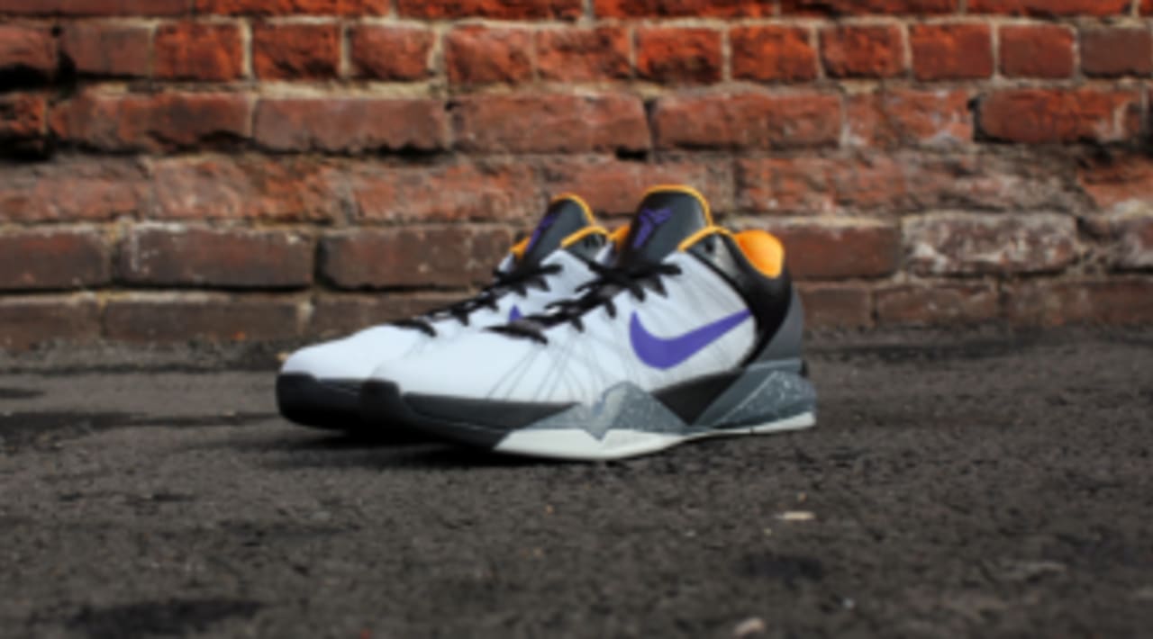 nike kobe 7 kids gold