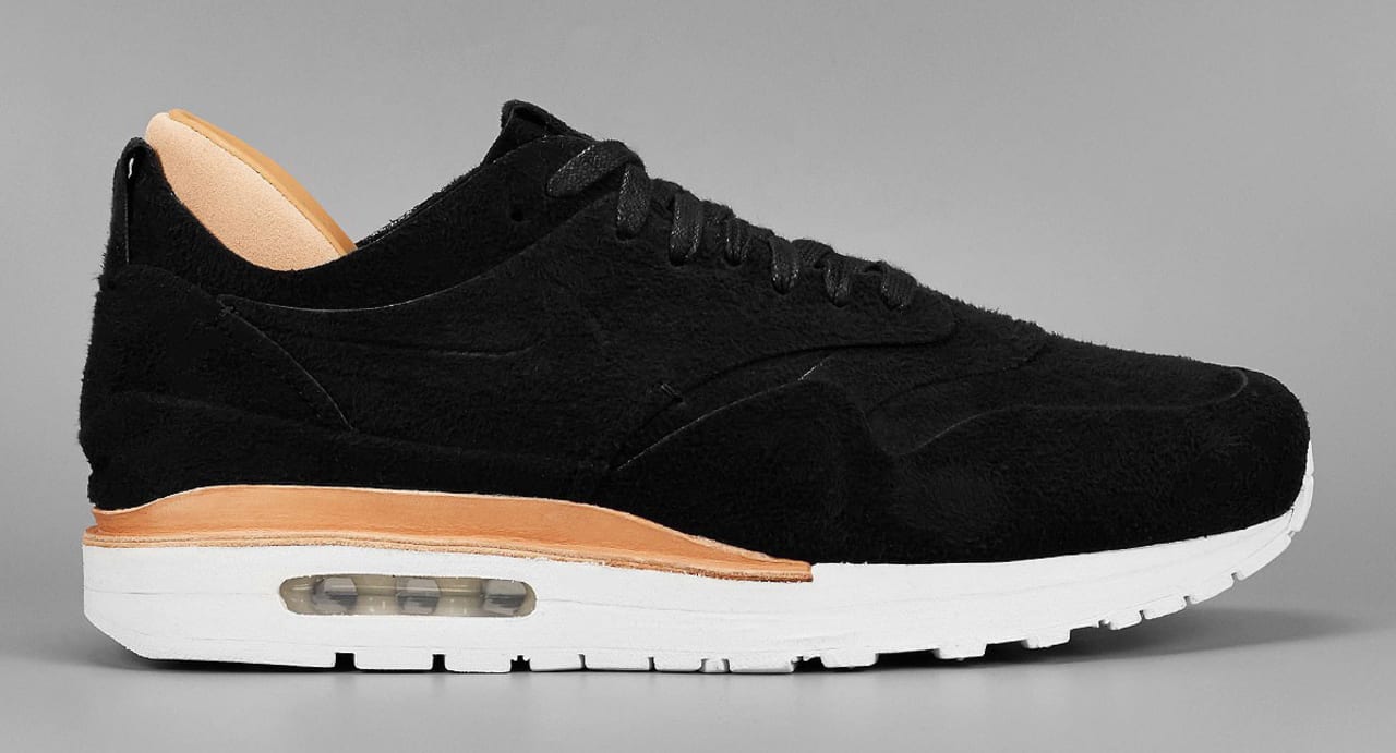 black and tan air max