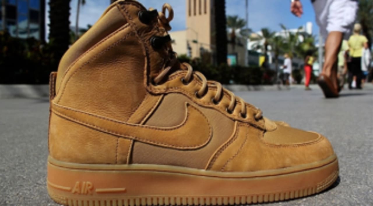 Nike Air Force 1 High DCN Military Boot 