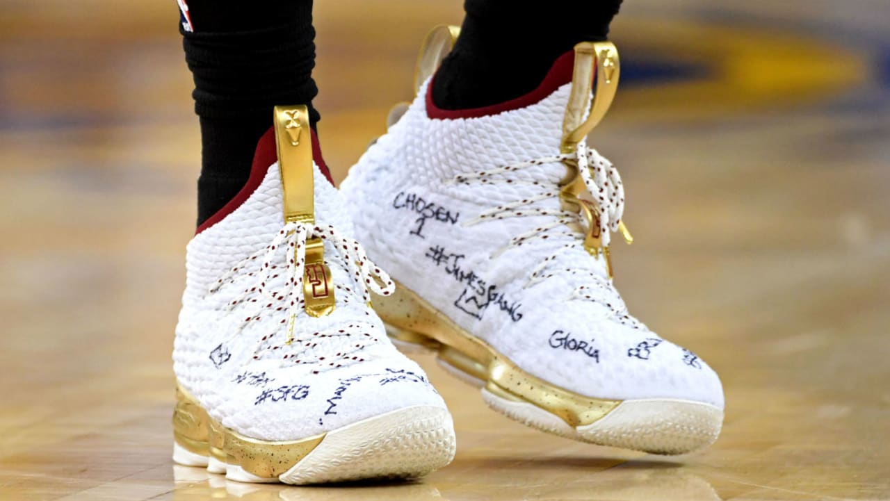 white and gold lebron 15