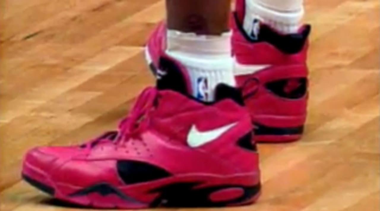 scottie pippen red nike shoes