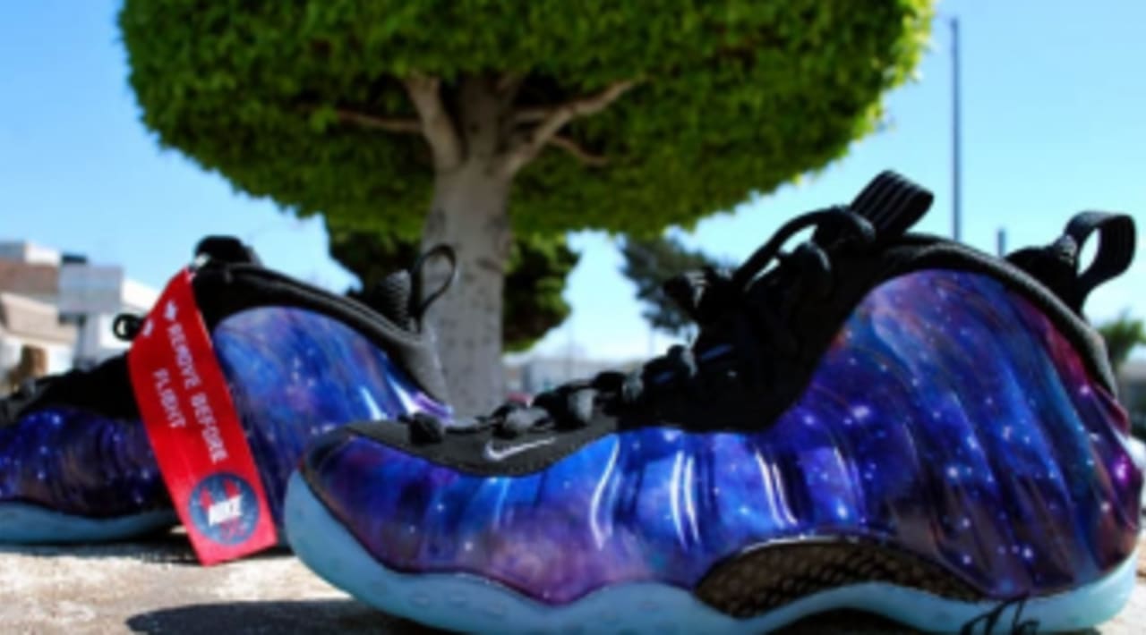 nike air foamposite one galaxy