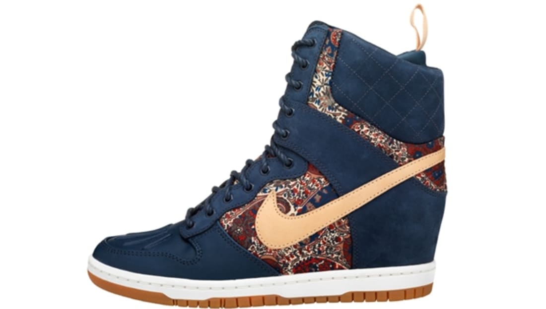 wmns dunk sky hi sneakerboot