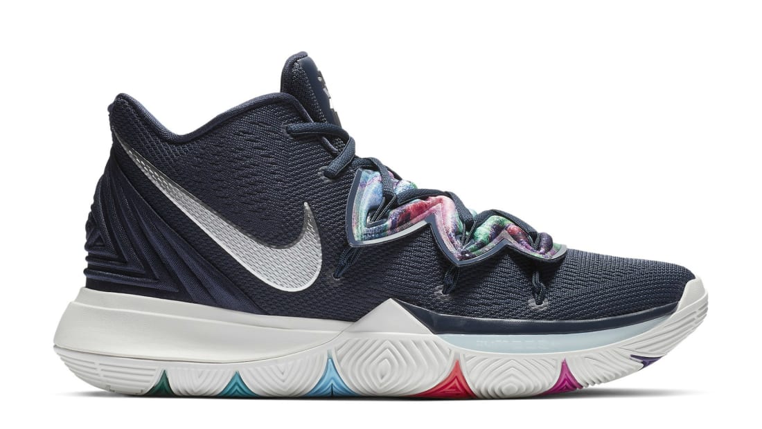 nike kyrie multicolor