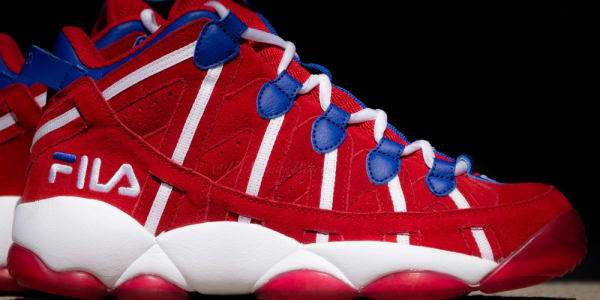 red and blue filas