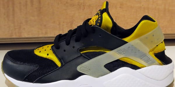 nike air huarache black gold