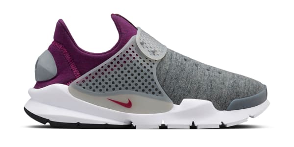 nike sock dart tech fleece