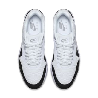 white black air max 1