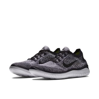 nike free run flyknit oreo