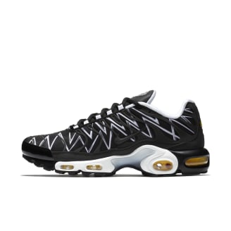air max plus black shark