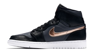 retro 1 bronze medal