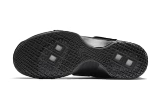 lebron soldier 10 triple black