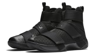 nike zoom lebron soldier x triple black