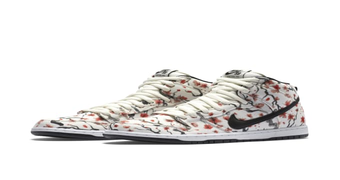nike dunk cherry blossom