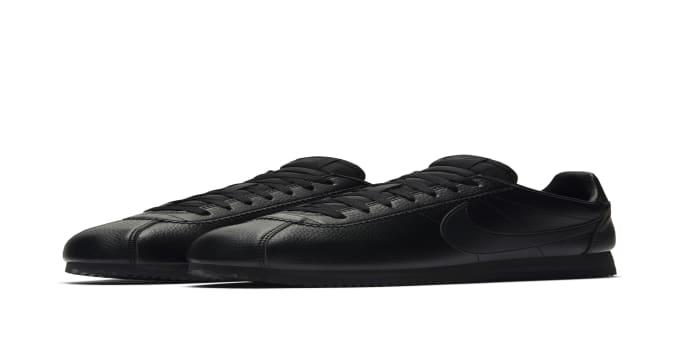 nike cortez triple black