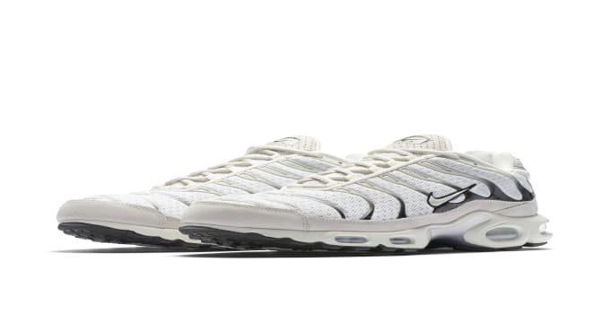 air max plus sail black