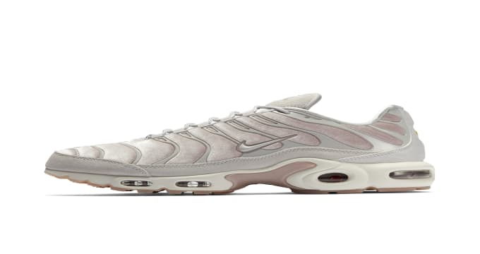 air max plus velvet particle rose