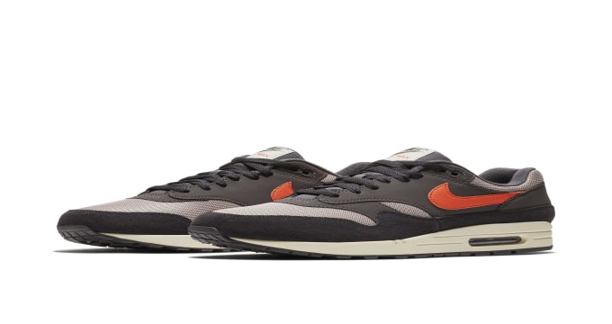 air max 1 oil grey wild mango