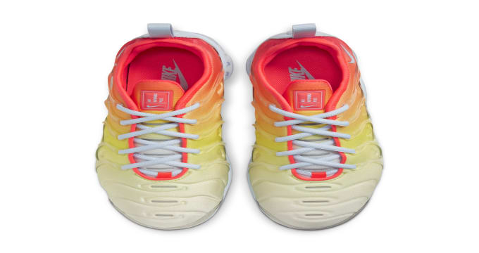 air vapormax plus laser crimson