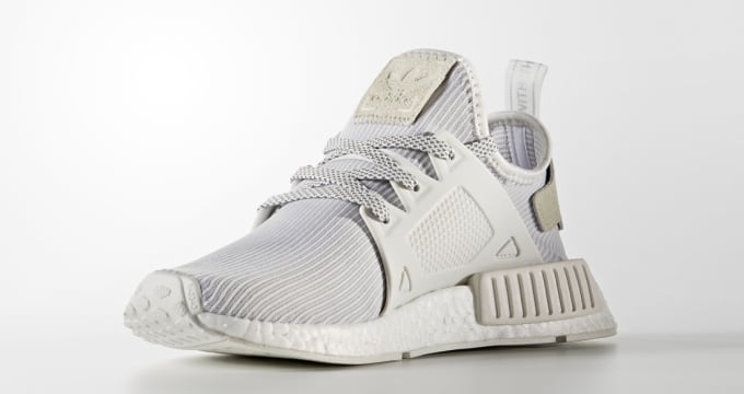 adidas nmd xr1 triple white womens