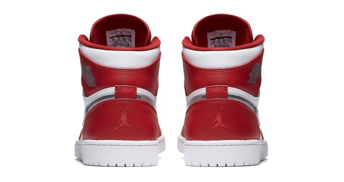 jordan retro 1 silver medal