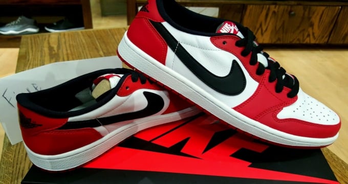 jordan retro 1 low chicago
