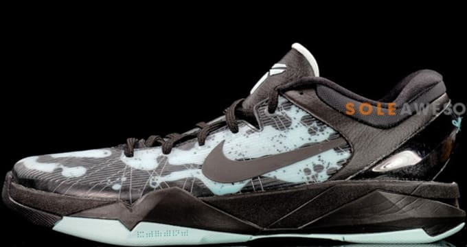 kobe 7 dart frog