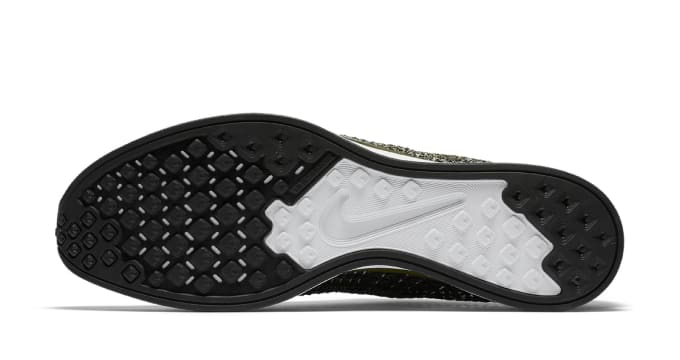 flyknit racer rough green