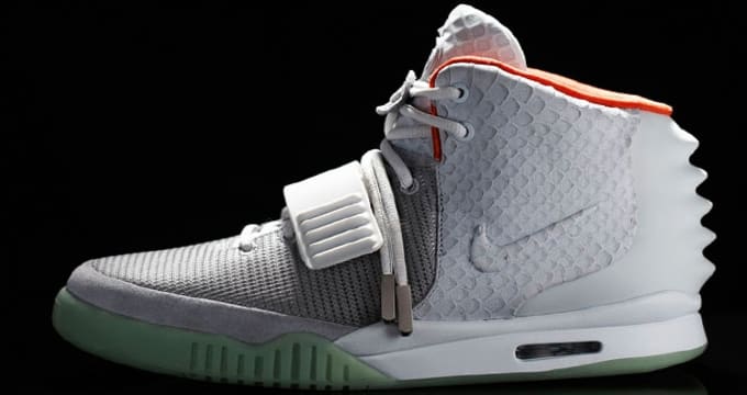 nike air yeezy platinum