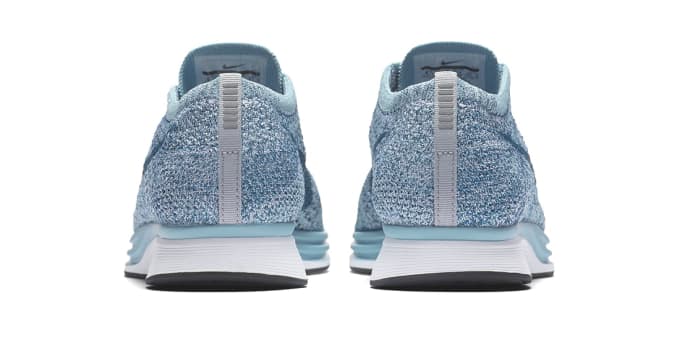 flyknit racer blueberry