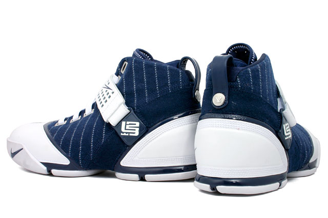 Nike LeBron 5 Yankees