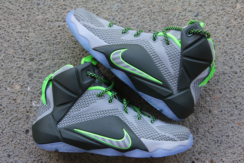 lebron 12 dunkman