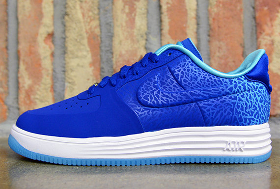 nike lunar force blue