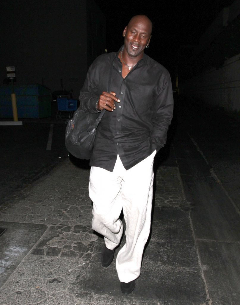 Michael Jordan Has Lunch with Kobe Bryant in Beverly Hills (1)