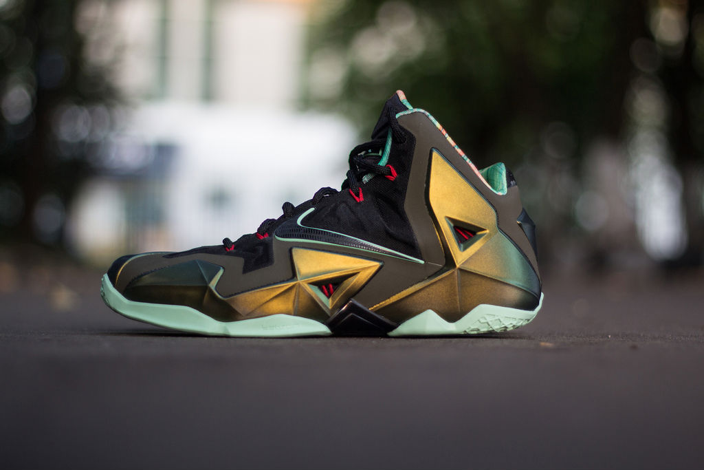 nike lebron xi