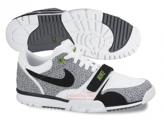 nike air trainer 1 safari