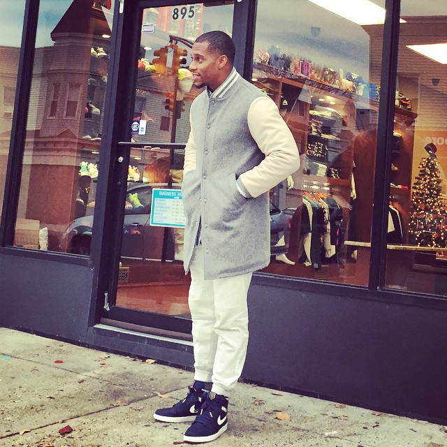 Victor Cruz wearing Air Jordan I 1 Jeter