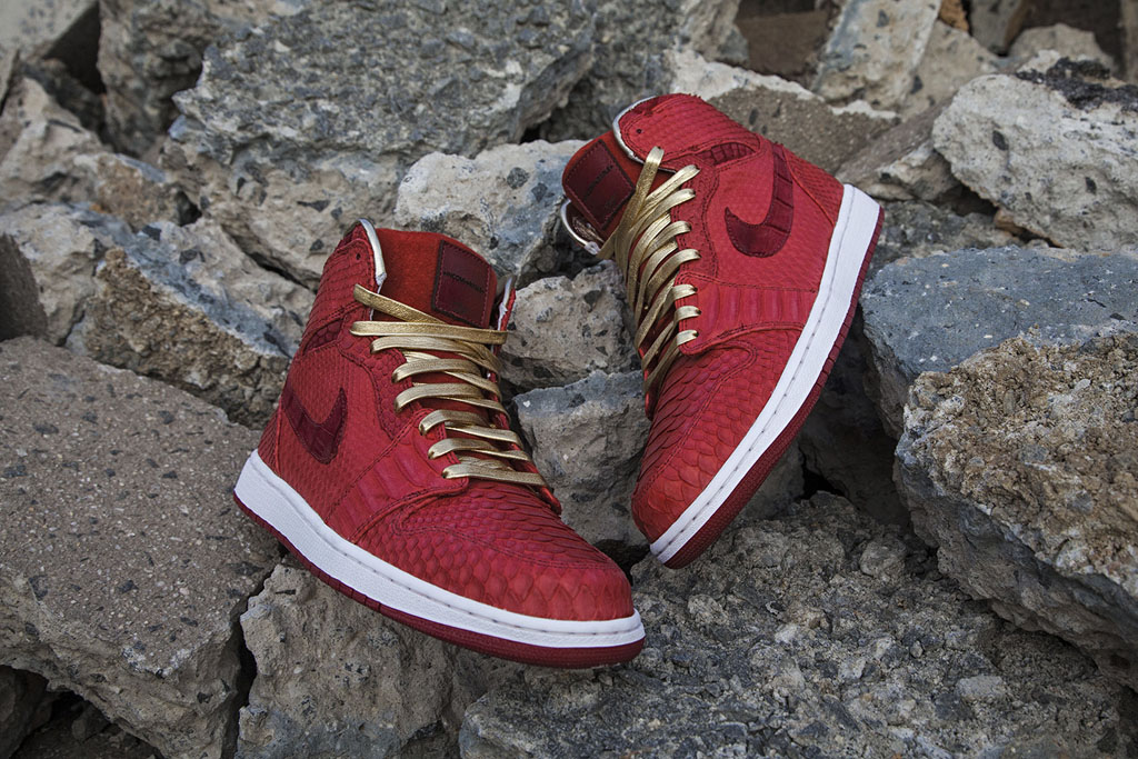 CUSTOM RED/BLACK LV X JORDAN 1 MID - Derivation Customs - Custom