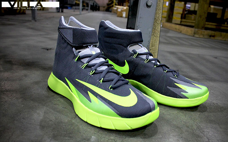 Nike HyperRev Hitting Retail in Black/Volt (2)