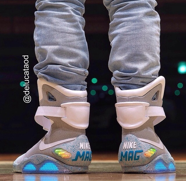 Nike MAG