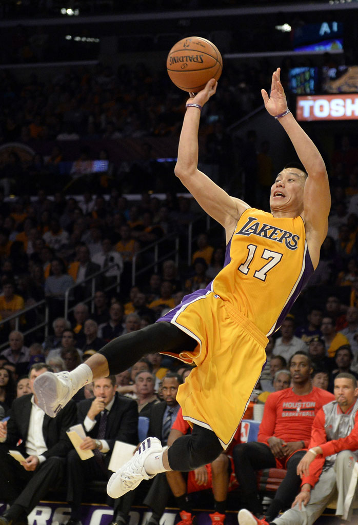 Jeremy Lin wearing adidas Crazyquick 2 Low PE