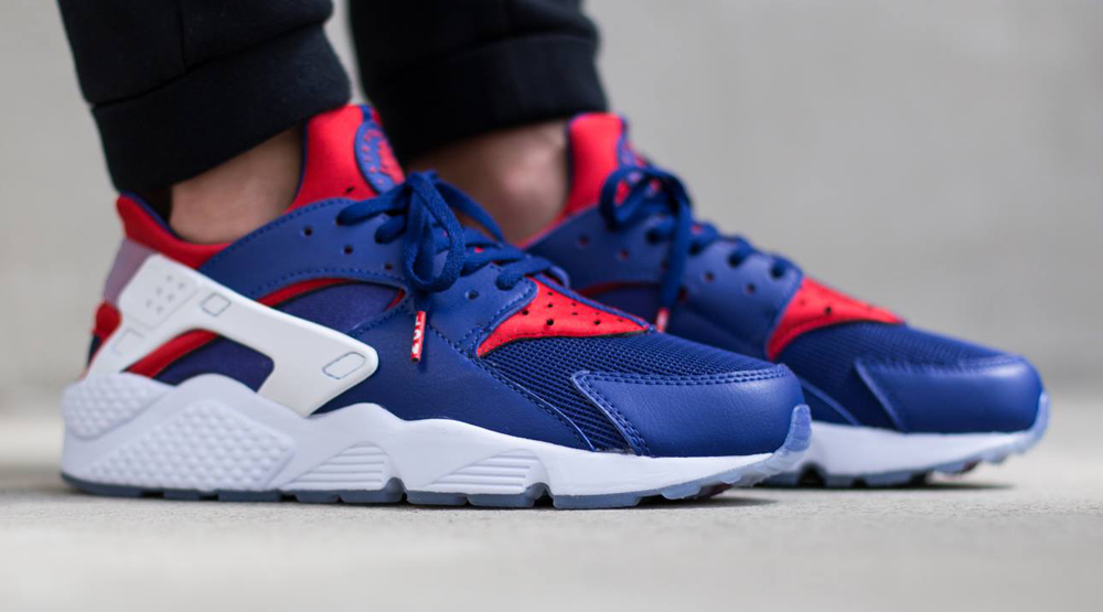 nike huarache city on feet