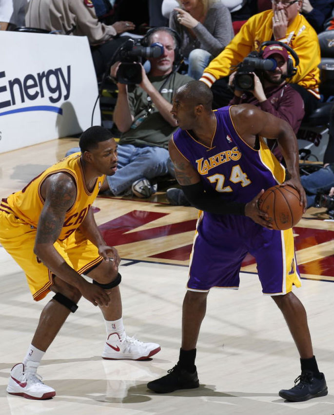 Kobe Bryant wearing Nike Kobe 8 System Blackout (2)