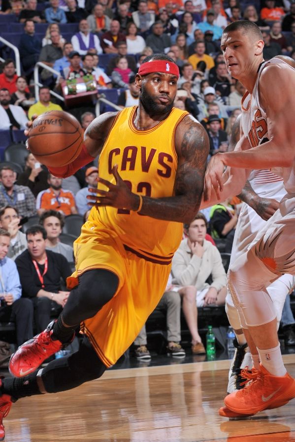 LeBron James wearing Red/Black Nike LeBron XII 12 PE (1)