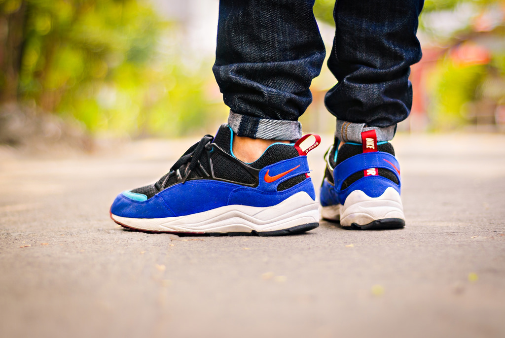 nike air huarache light on feet