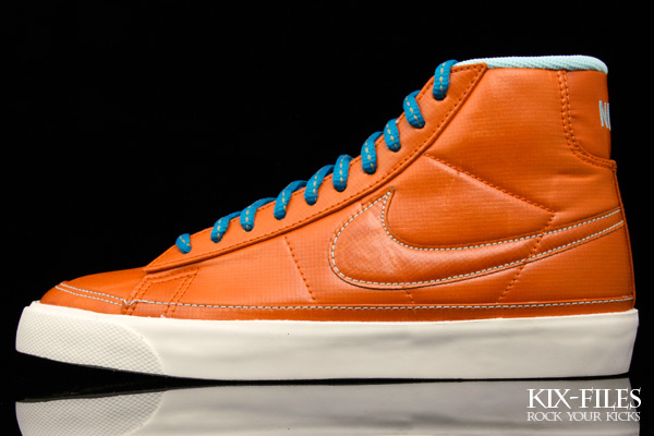 Nike WMNS Blazer Mid Team Orange Still Blue 375573-801