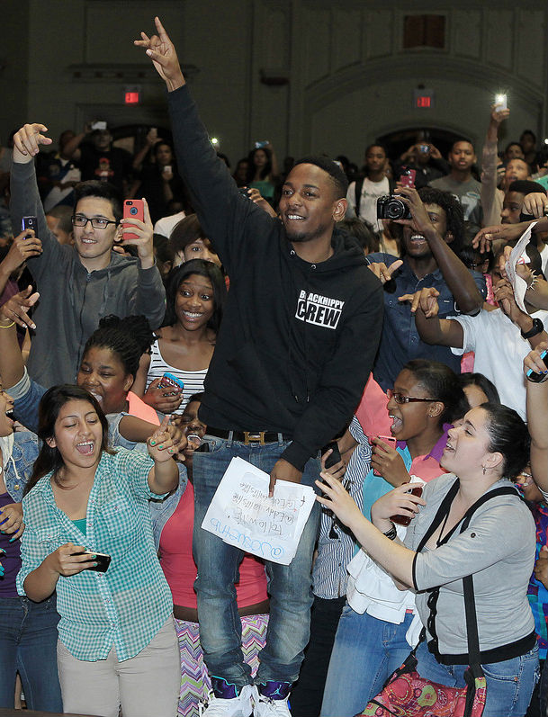 Kendrick Lamar wearing Air Jordan Retro V 5 Grape (3)