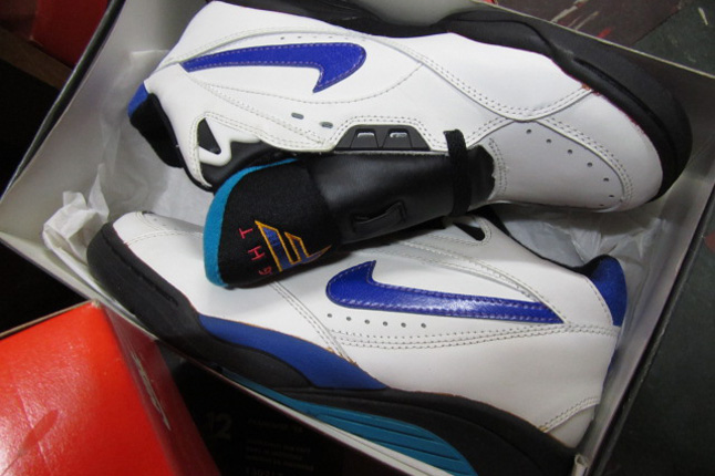 nike zoom sonic flight