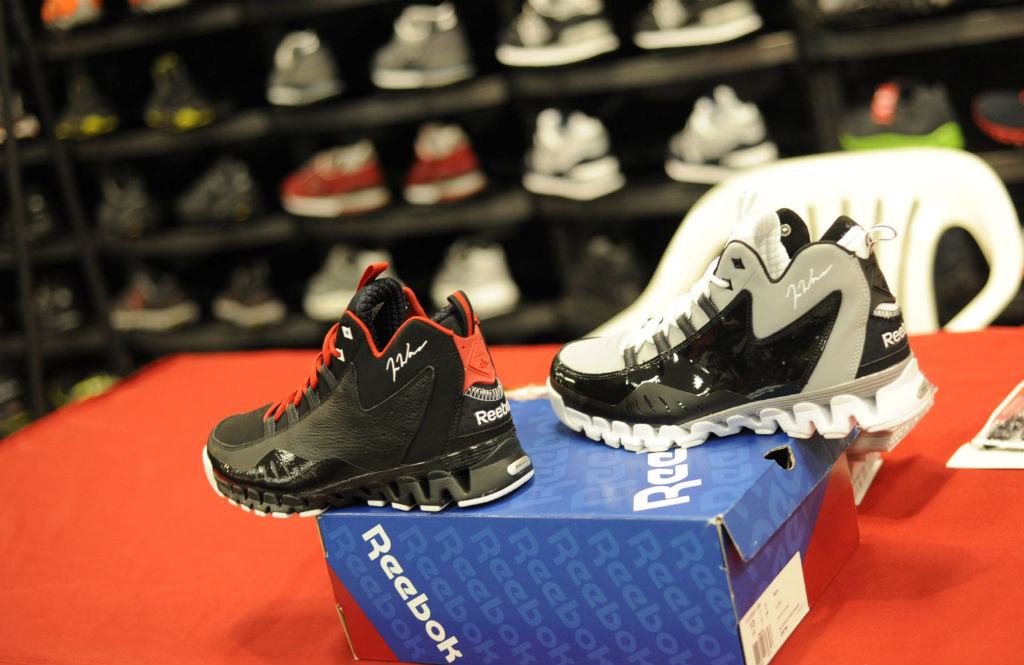 reebok zig escape